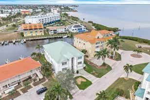 129 Breakers Ct, Punta Gorda, FL 33950 - Photo 1