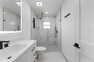 2506 Lakeshore Cir, Port Charlotte, FL 33952 - Photo 29