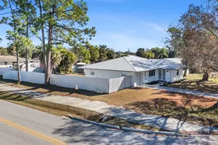 2506 Lakeshore Cir, Port Charlotte, FL 33952 - Photo 3