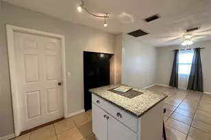 749 Hartford Dr NW, Port Charlotte, FL 33952 - Photo 7