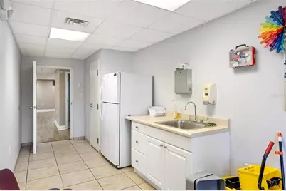 128 W Charlotte Avenue, Punta Gorda, FL 33950 - Photo 37