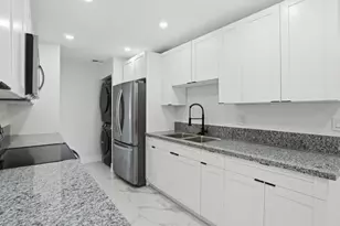 390 Hazel Cir, Punta Gorda, FL 33982 - Photo 13