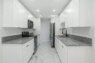 390 Hazel Cir, Punta Gorda, FL 33982 - Photo 11