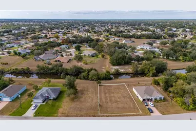 395 San Cristobal Avenue, Punta Gorda, FL 33983 - Photo 7