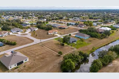 403 San Cristobal Avenue, Punta Gorda, FL 33983 - Photo 5