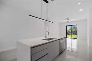 115 Baytree Dr, Rotonda West, FL 33947 - Photo 9