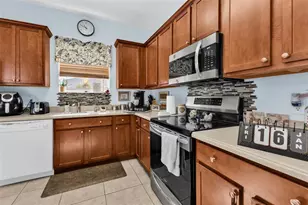 1725 Piccadilly Cir, Punta Gorda, FL 33980 - Photo 9