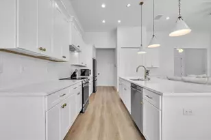 3083 Jeannin Dr, North Port, FL 34288 - Photo 9