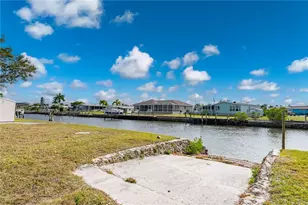 741 Long Beach Ct, Punta Gorda, FL 33950 - Photo 3