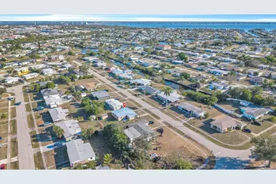 370 Duxbury Avenue, Port Charlotte, FL 33952 - Photo 37