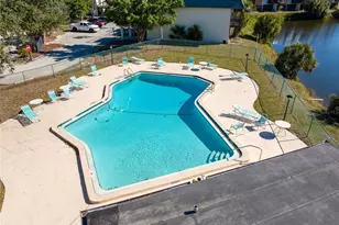 3242 Ramblewood Dr N, Sarasota, FL 34237 - Photo 27