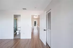 3242 Ramblewood Dr N, Sarasota, FL 34237 - Photo 19