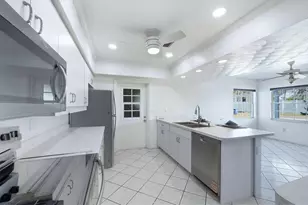 270 Southland Rd, Venice, FL 34293 - Photo 11