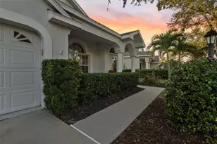 12224 Winding Woods Way, Lakewood Ranch, FL 34202 - Photo 5