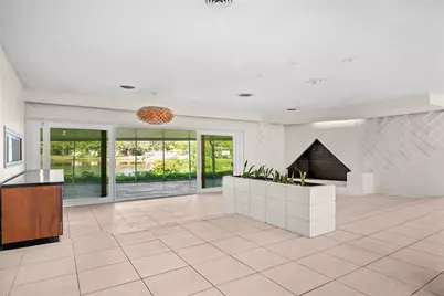 801 Pinellas Point Drive S, Saint Petersburg, FL 33705 - Photo 5