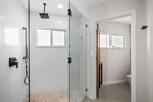 801 Pinellas Point Dr S, Saint Petersburg, FL 33705 - Photo 21