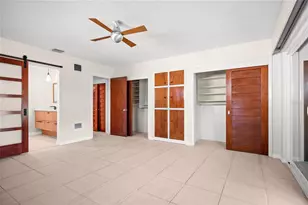 801 Pinellas Point Dr S, Saint Petersburg, FL 33705 - Photo 19