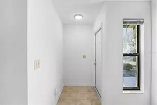 1518 SW Courtyards Ln, Cape Coral, FL 33914 - Photo 23