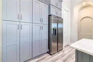 238 W Pine Valley Ln, Rotonda West, FL 33947 - Photo 9