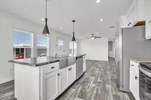 3162 Mercury Ln, North Fort Myers, FL 33903 - Photo 11