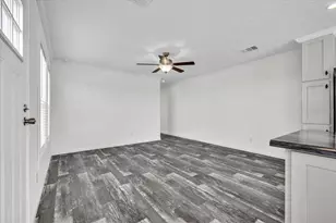 3162 Mercury Ln, North Fort Myers, FL 33903 - Photo 5