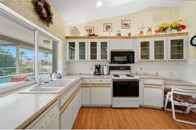 401 Firethorn Avenue, Englewood, FL 34223 - Photo 9