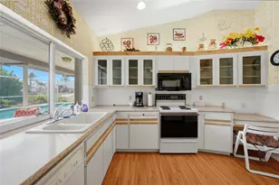 401 Firethorn Ave, Englewood, FL 34223 - Photo 9