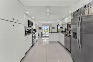 11903 SW Kingsway Cir, Lake Suzy, FL 34269 - Photo 11