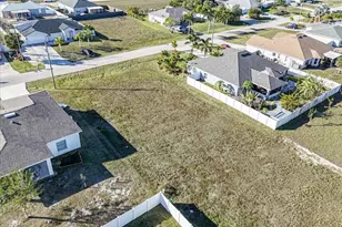 1317 NW 9th Terrace, Cape Coral, FL 33993 - Photo 23