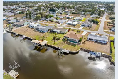 774 Spring Lake Boulevard NW, Port Charlotte, FL 33952 - Photo 27