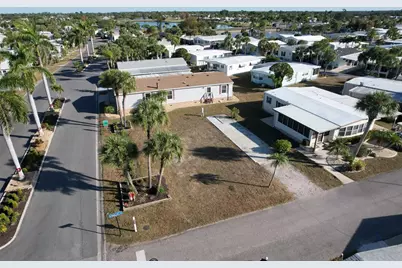 2100 Kings Highway #28, Port Charlotte, FL 33980 - Photo 7