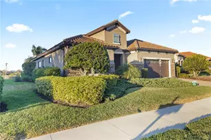 26683 Raphis Royale Blvd, Englewood, FL 34223 - Photo 3