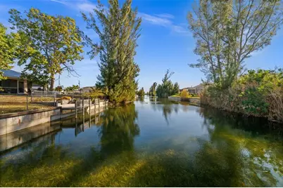 2213 SW 7th Place, Cape Coral, FL 33991 - Photo 35