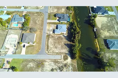 122 NE 9th Street, Cape Coral, FL 33909 - Photo 3