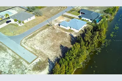 122 NE 9th Street, Cape Coral, FL 33909 - Photo 5