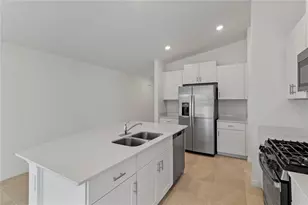 9136 Tequila Sunrise Dr, Sarasota, FL 34241 - Photo 11