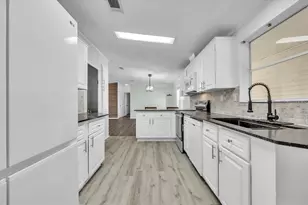 3918 Wildview Ct, North Fort Myers, FL 33917 - Photo 11