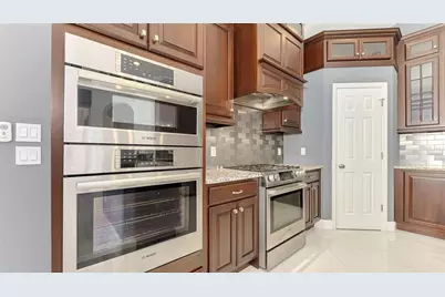 4900 Old Oakleaf Drive, Sarasota, FL 34233 - Photo 33