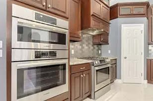 4900 Old Oakleaf Dr, Sarasota, FL 34233 - Photo 33