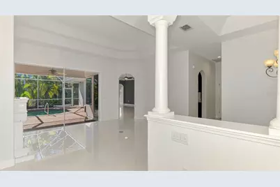 4900 Old Oakleaf Drive, Sarasota, FL 34233 - Photo 11