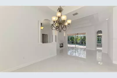 4900 Old Oakleaf Drive, Sarasota, FL 34233 - Photo 19