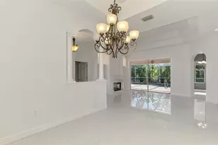 4900 Old Oakleaf Dr, Sarasota, FL 34233 - Photo 19