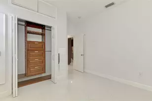 4900 Old Oakleaf Dr, Sarasota, FL 34233 - Photo 53