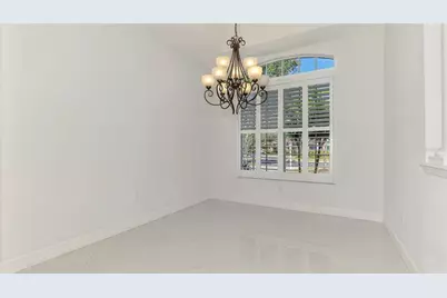 4900 Old Oakleaf Drive, Sarasota, FL 34233 - Photo 17