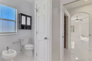 4900 Old Oakleaf Dr, Sarasota, FL 34233 - Photo 45