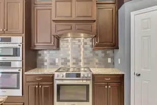 4900 Old Oakleaf Dr, Sarasota, FL 34233 - Photo 35