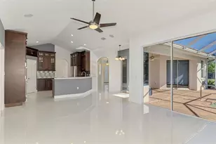 4900 Old Oakleaf Dr, Sarasota, FL 34233 - Photo 25