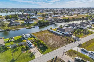 322 NE 20th St, Cape Coral, FL 33909 - Photo 9