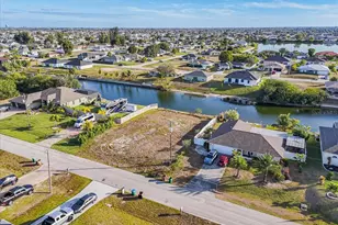 322 NE 20th St, Cape Coral, FL 33909 - Photo 11