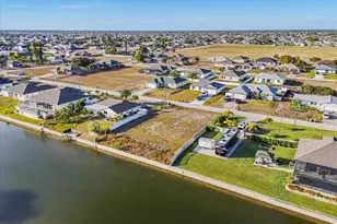 322 NE 20th St, Cape Coral, FL 33909 - Photo 15